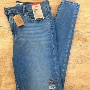 Brand New Levi Jeans- 720 high rise super skinny